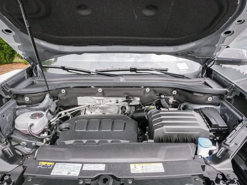 Used 2025 Volkswagen Atlas SEL Premium R-Line AWD/4WD image 35