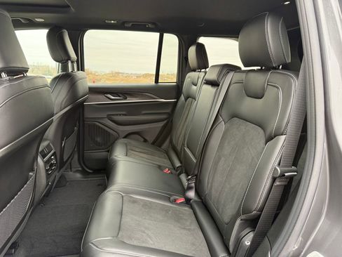 New 2026 Jeep Grand Cherokee Altitude AWD/4WD image 14
