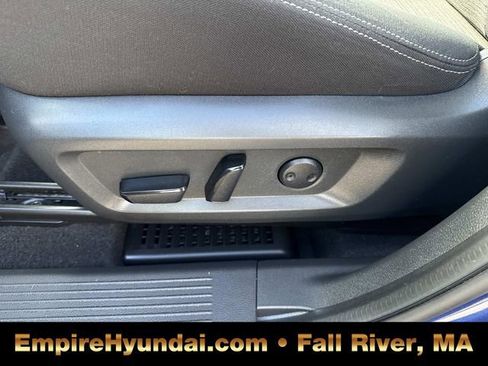 Used 2022 Nissan Rogue SV image 17