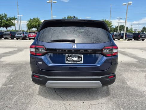 Certified 2024 Honda Pilot EX-L image 5