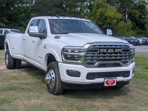 New 2026 RAM 3500 Limited AWD/4WD image 2