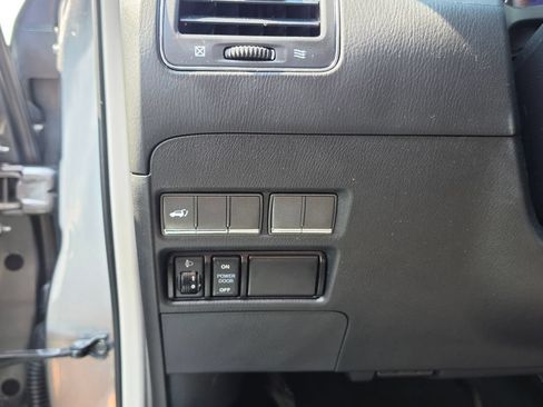 Used 2017 INFINITI QX80 4WD w/ All Season Package image 14