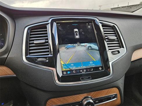 Used 2023 Volvo XC90 B6 Plus w/ Protection Package Premier image 11