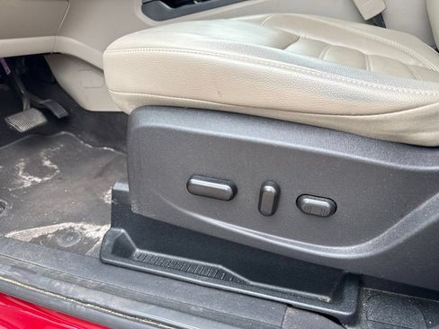 Used 2018 Ford Escape SEL AWD/4WD image 9