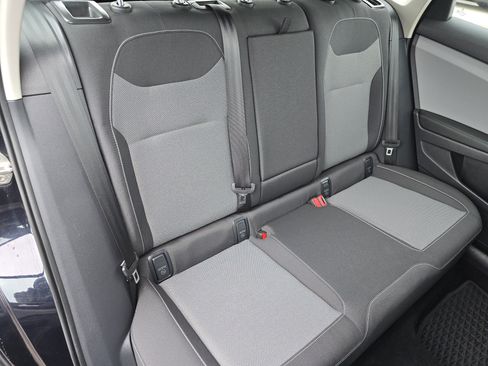 Certified 2022 Volkswagen Taos S image 16