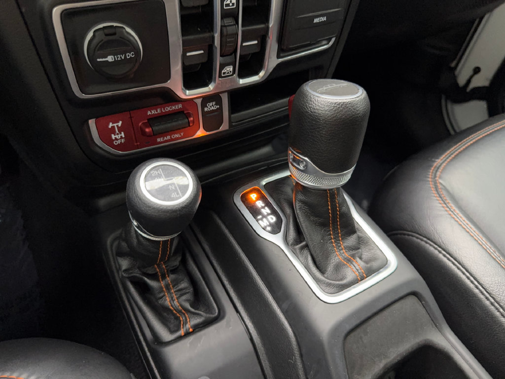 Used 2023 Jeep Gladiator Mojave w/ LED Lighting Group AWD/4WD image 70