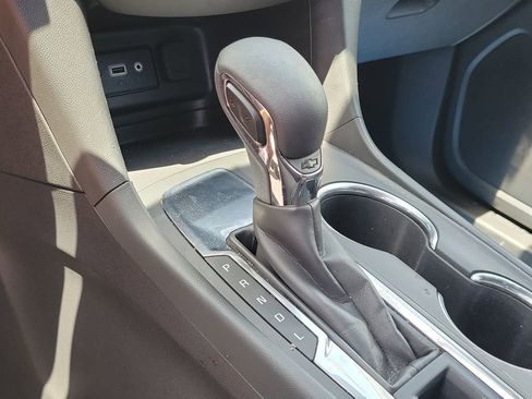 Used 2022 Chevrolet Equinox LT image 21