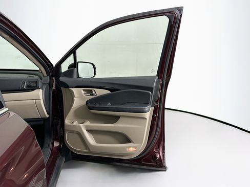 Used 2016 Honda Pilot Elite image 35