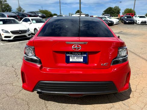 Used 2015 Scion tC image 4
