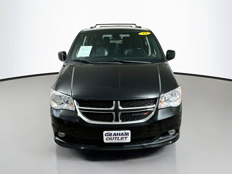 Used 2019 Dodge Grand Caravan SXT FWD image 2