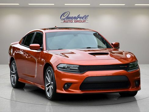 Used 2020 Dodge Charger R/T w/ Plus Group RWD image 2