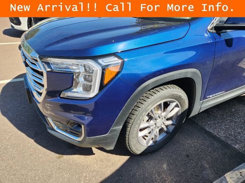 Used 2022 GMC Terrain SLT w/ Infotainment Package II AWD/4WD image 6