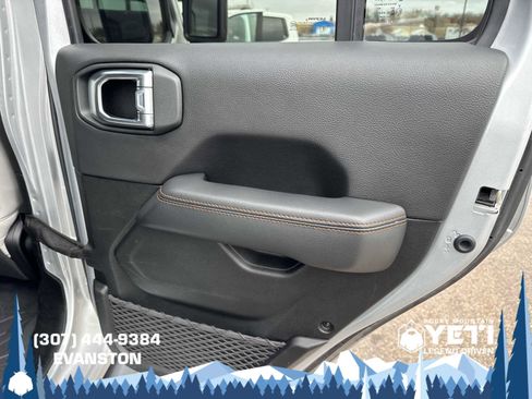 Used 2022 Jeep Gladiator Mojave w/ LED Lighting Group image 17