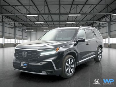 Certified 2025 Honda Pilot Touring