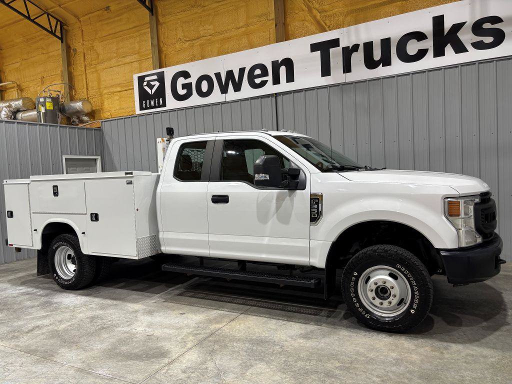 Used 2020 Ford F350 XL w/ Power Equipment Group AWD/4WD image 3
