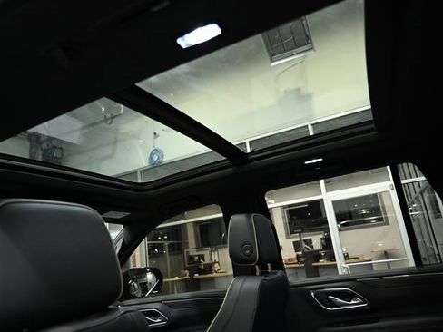 Used 2022 GMC Yukon SLT w/ SLT Premium Package image 21