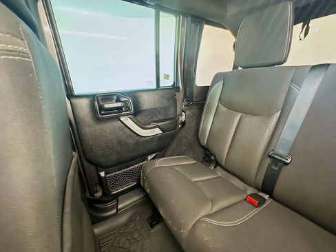 Used 2014 Jeep Wrangler Unlimited Sahara w/ Connectivity Group image 12