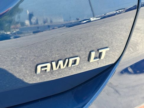 Used 2022 Chevrolet Equinox LT AWD/4WD image 11