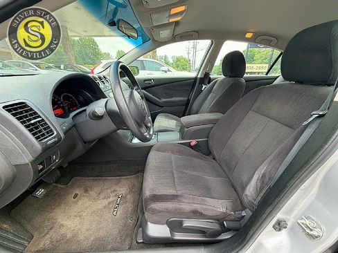 Used 2011 Nissan Altima 2.5 S FWD image 11