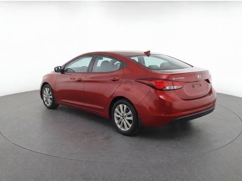 Used 2016 Hyundai Elantra SE w/ Option Group 02 FWD image 4