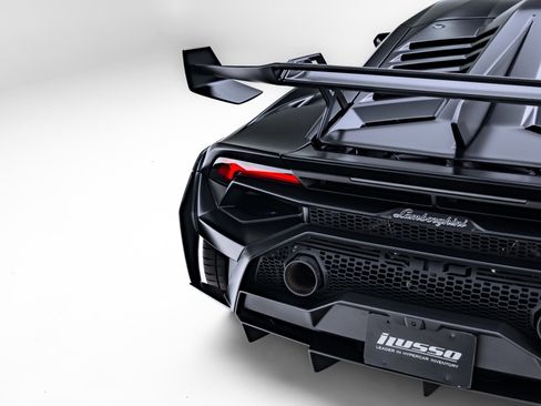 Used 2022 Lamborghini Huracan STO image 41
