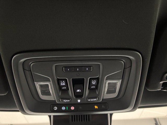 Used 2024 Chevrolet Silverado 3500 High Country w/ Technology Package AWD/4WD image 39