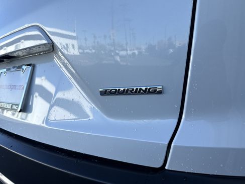 Used 2020 Honda CR-V Touring image 12