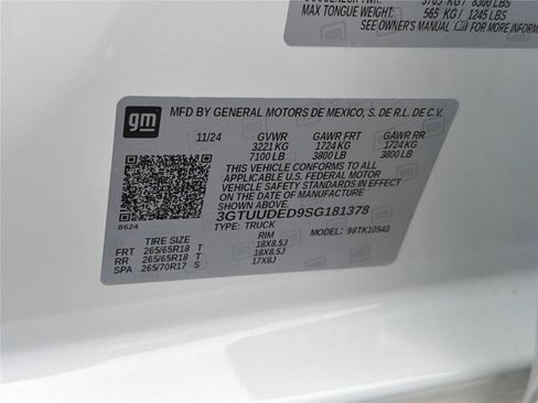 Used 2025 GMC Sierra 1500 SLT AWD/4WD image 32