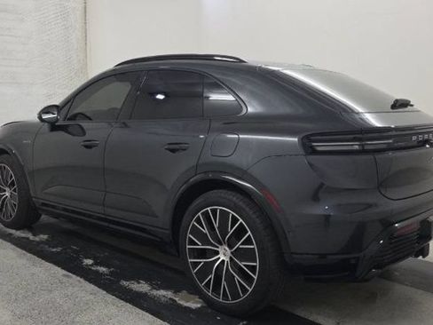 Used 2024 Porsche Macan 4 Electric AWD/4WD image 3