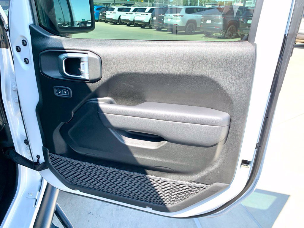Used 2023 Jeep Wrangler Unlimited Sport AWD/4WD image 28