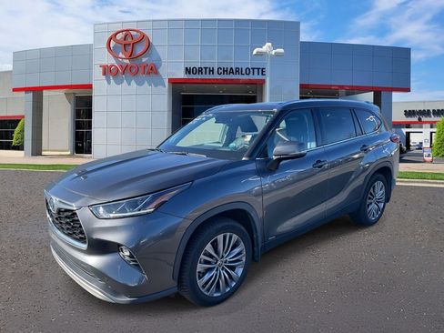 Used 2021 Toyota Highlander Platinum image 6