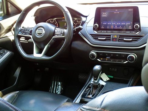 Used 2020 Nissan Altima 2.5 SR w/ Premium Package FWD image 36