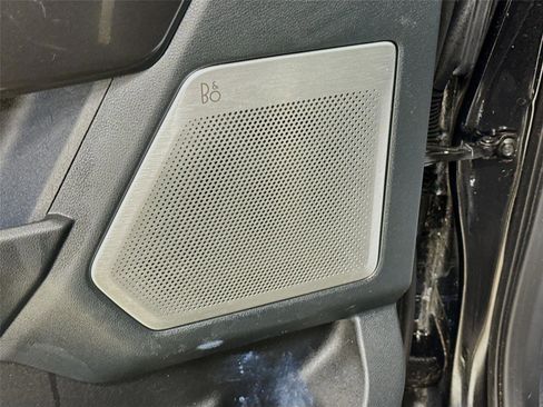 Used 2021 Ford F150 Lariat w/ Equipment Group 502A High image 19