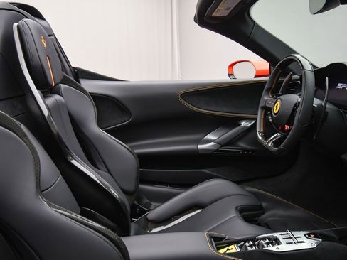 Used 2025 Ferrari SF90 Spider image 55