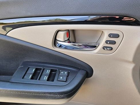 Used 2019 Honda Pilot Touring image 31