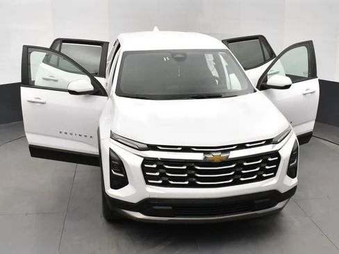 Used 2025 Chevrolet Equinox LT image 10