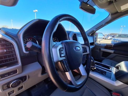 Used 2018 Ford F150 Lariat image 9