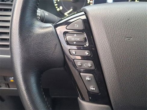 Used 2022 Nissan Armada SL w/ Midnight Edition Package image 24