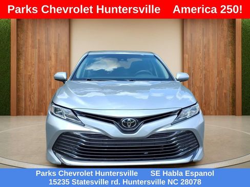 Used 2018 Toyota Camry LE FWD image 2