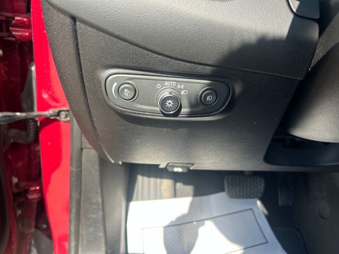 Used 2019 Chevrolet Equinox Premier AWD/4WD image 19