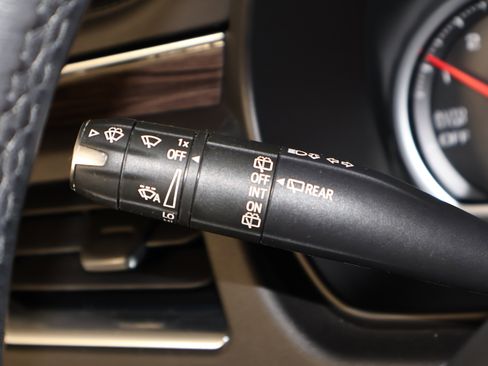 Used 2021 Chevrolet Tahoe Z71 image 23