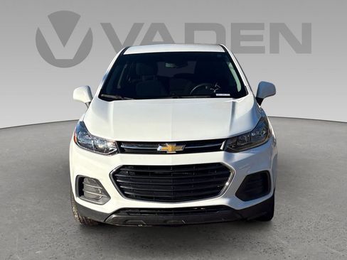 Used 2022 Chevrolet Trax LS w/ Tint and Cruise Package image 26