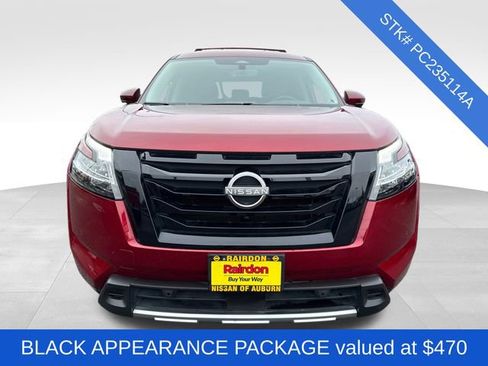 Used 2023 Nissan Pathfinder SL w/ Black Appearance Package image 2