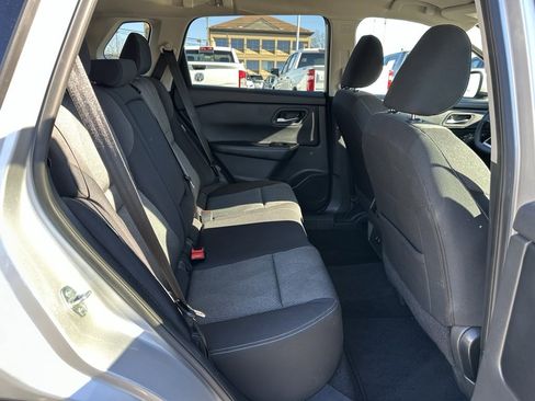 Used 2024 Nissan Rogue SV image 17