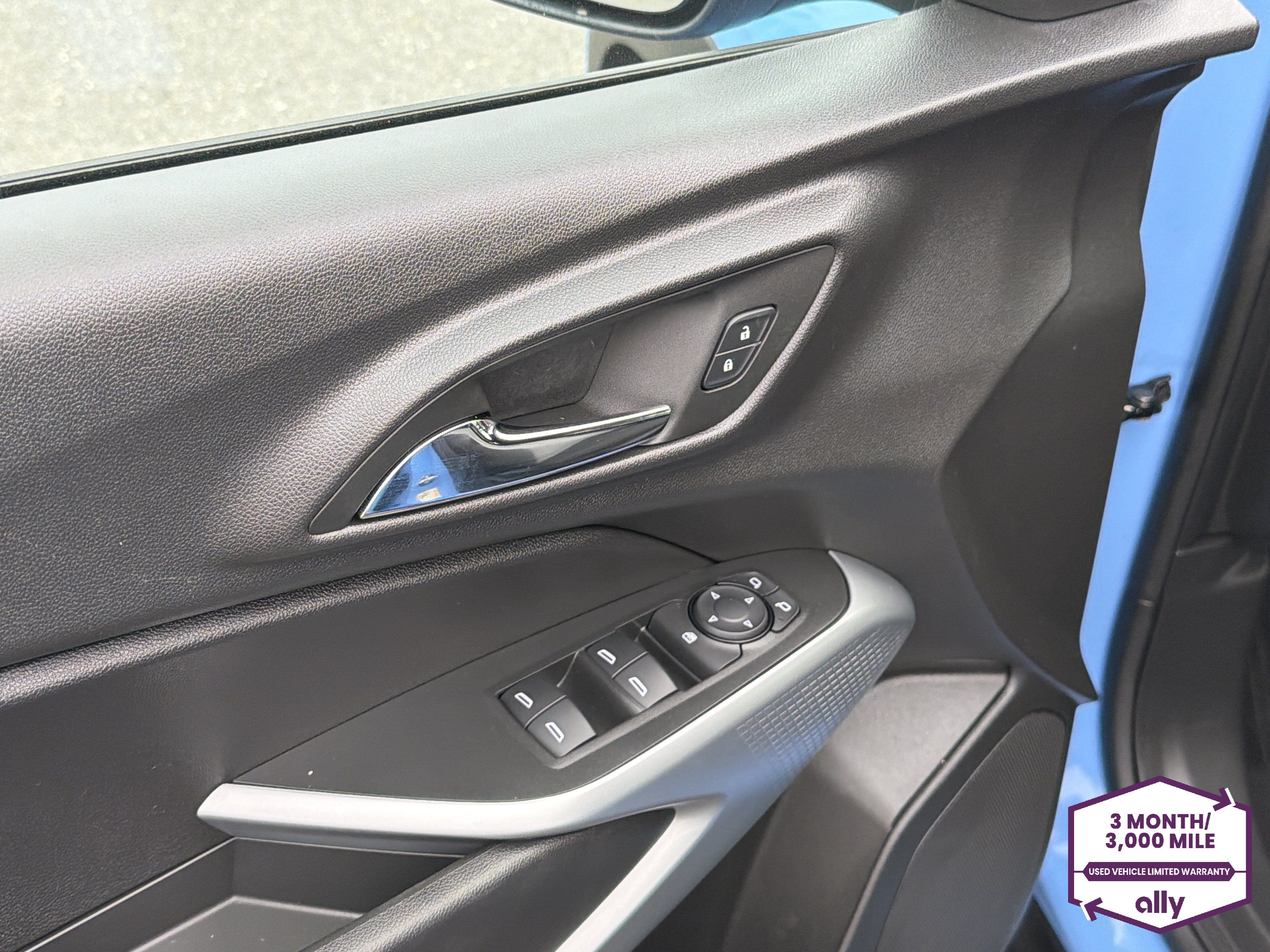 Used 2024 Chevrolet Trax RS w/ Driver Confidence Package FWD image 14