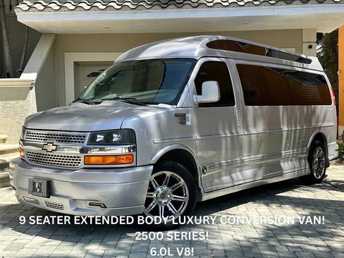 Used 2015 Chevrolet Express 2500 Extended RWD image 1