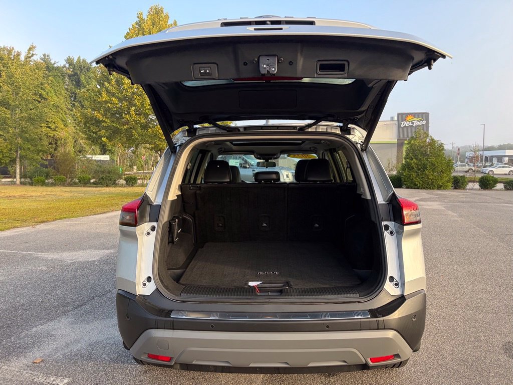 Certified 2023 Nissan Rogue SV w/ SV Premium B Package AWD/4WD image 5