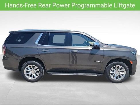 Used 2021 Chevrolet Tahoe Premier w/ Premium Package AWD/4WD image 15