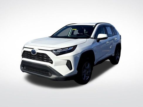 Used 2024 Toyota RAV4 XLE image 3