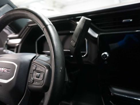 Used 2024 GMC Sierra 2500 AT4 image 22